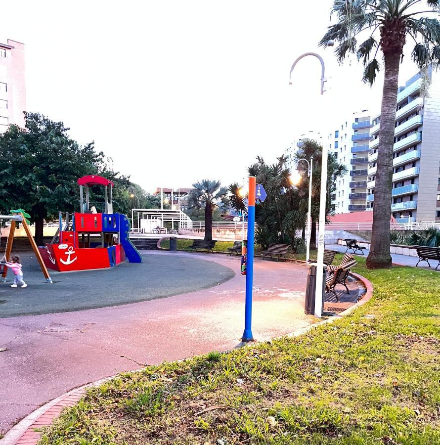Small Lux Beachcity Close To The River,Metro And Parking Bilbau Exterior foto